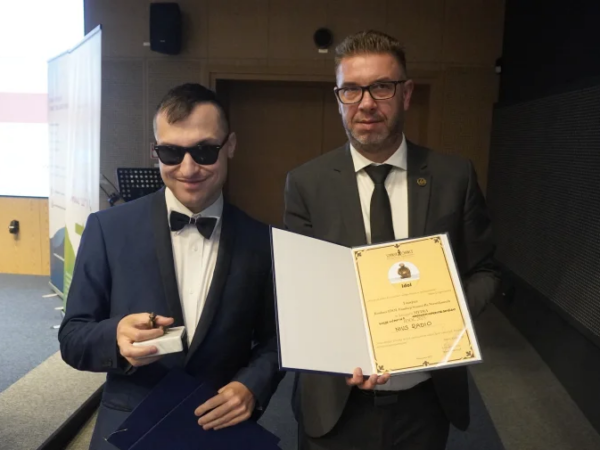 NiUS Radio i Adam Jamróz nagrodzeni w konkursie IDOL 2023
